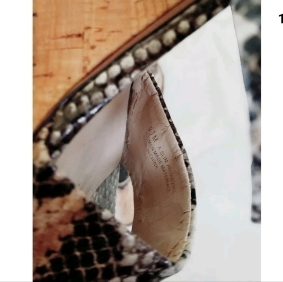 BOSTON PROPER FRANCO SARTO PYTHON WEDGE SANDALS SZ 9.5 - Picture 10 of 10